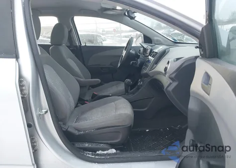 2015 Chevrolet Sonic Ls Auto из США, поврежденный, VIN 1G1JA5SH0F4115600